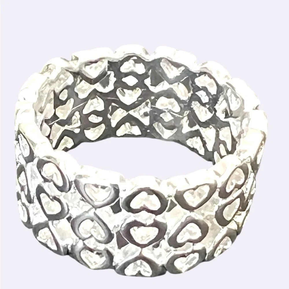 Silver Heart Pattern Ring - Picture 7 of 12